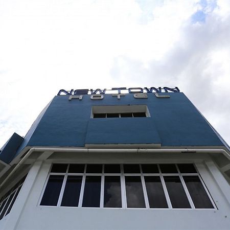Hotel Zamburger Sg Bakap Kampong Gurun Bagian luar foto