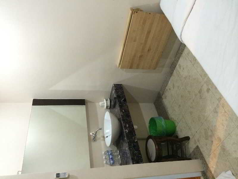Hotel Zamburger Sg Bakap Kampong Gurun Bagian luar foto