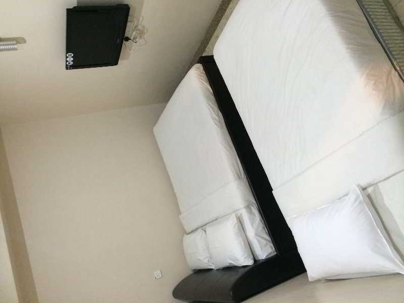 Hotel Zamburger Sg Bakap Kampong Gurun Bagian luar foto