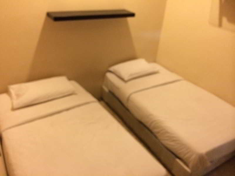 Hotel Zamburger Sg Bakap Kampong Gurun Bagian luar foto
