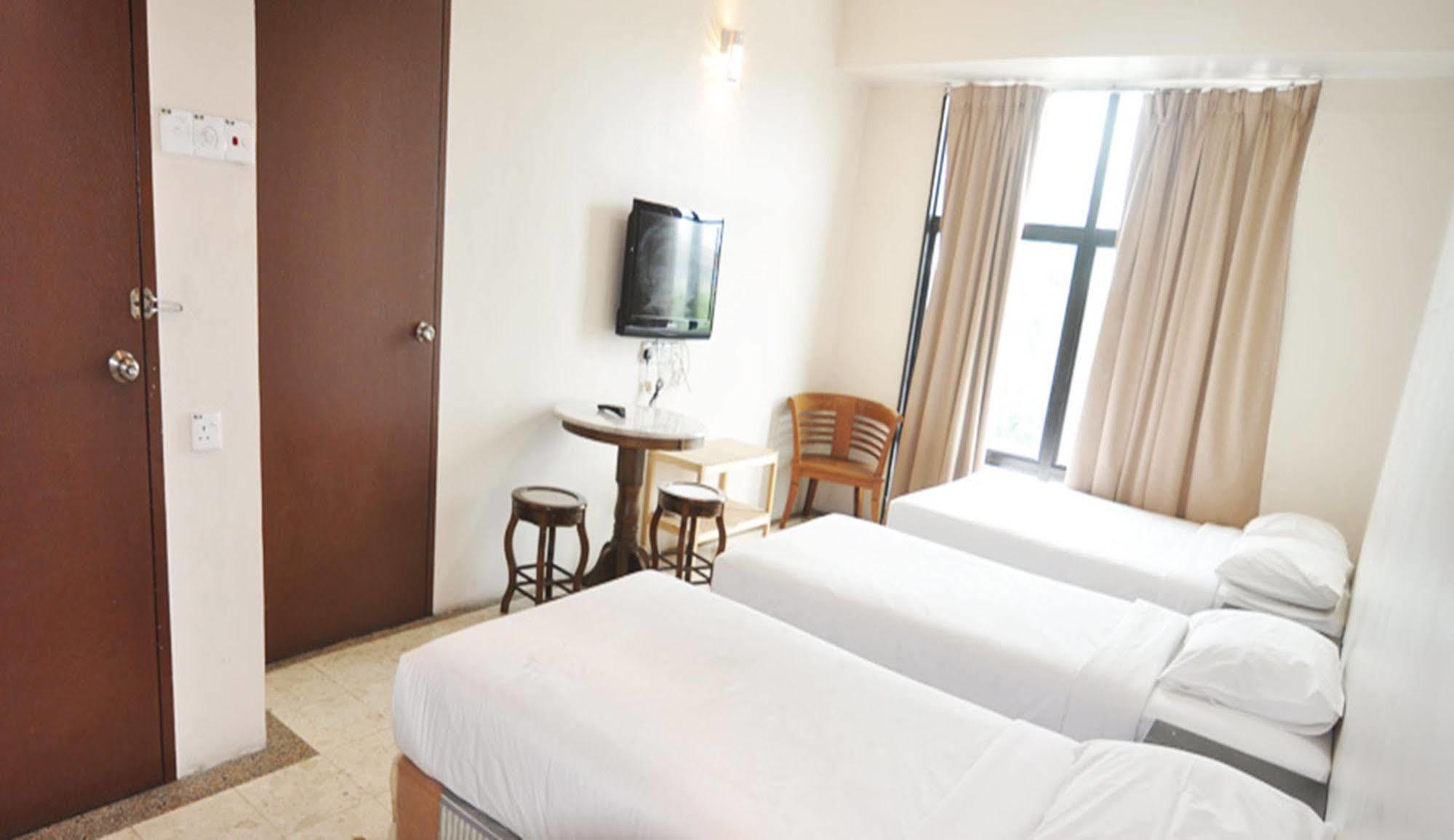 Hotel Zamburger Sg Bakap Kampong Gurun Bagian luar foto